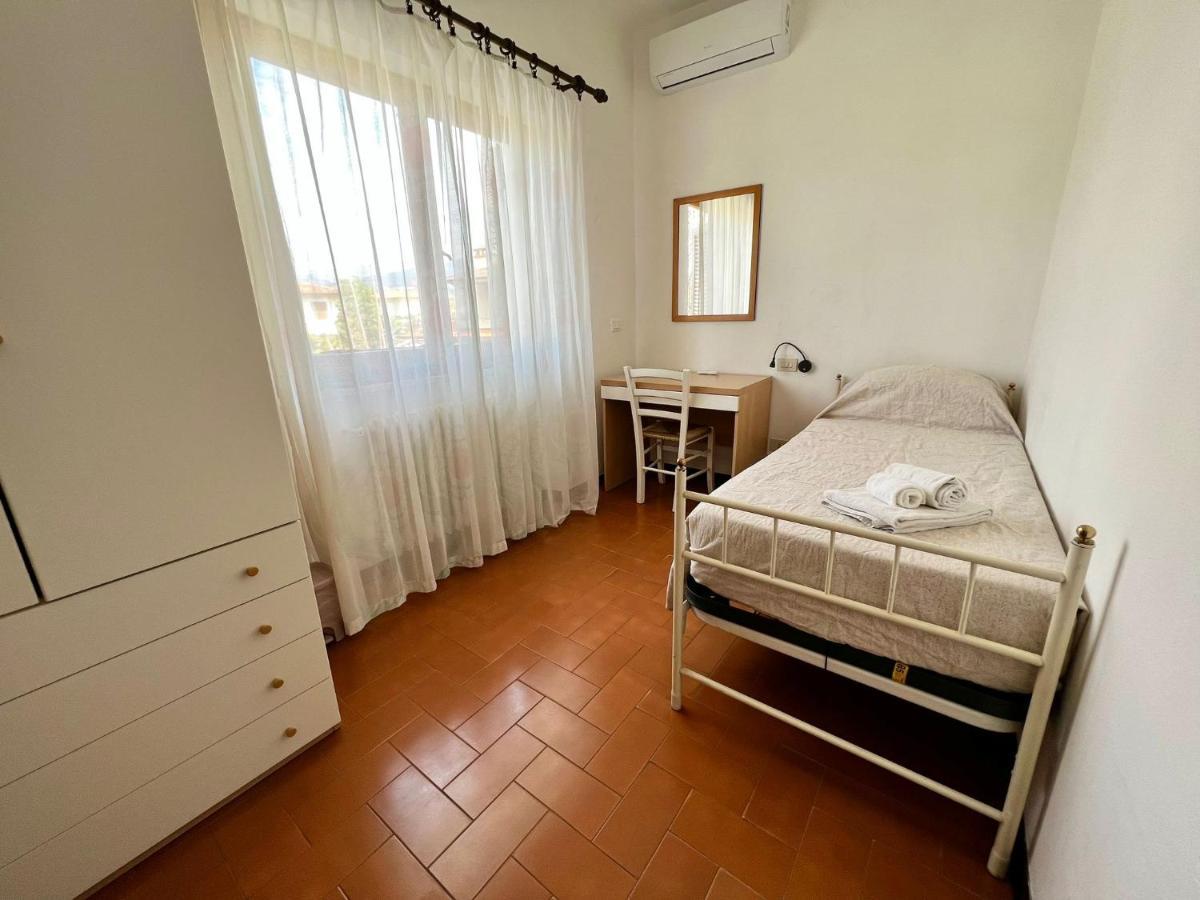 Bed&Breakfast Villa Lorena Форте дей Марми Екстериор снимка