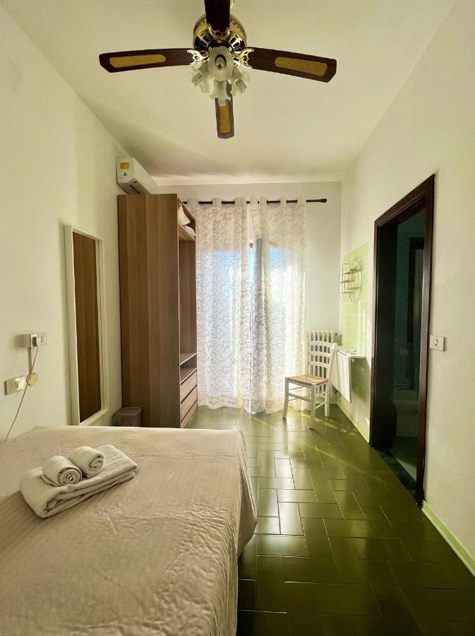 Bed&Breakfast Villa Lorena Форте дей Марми Екстериор снимка