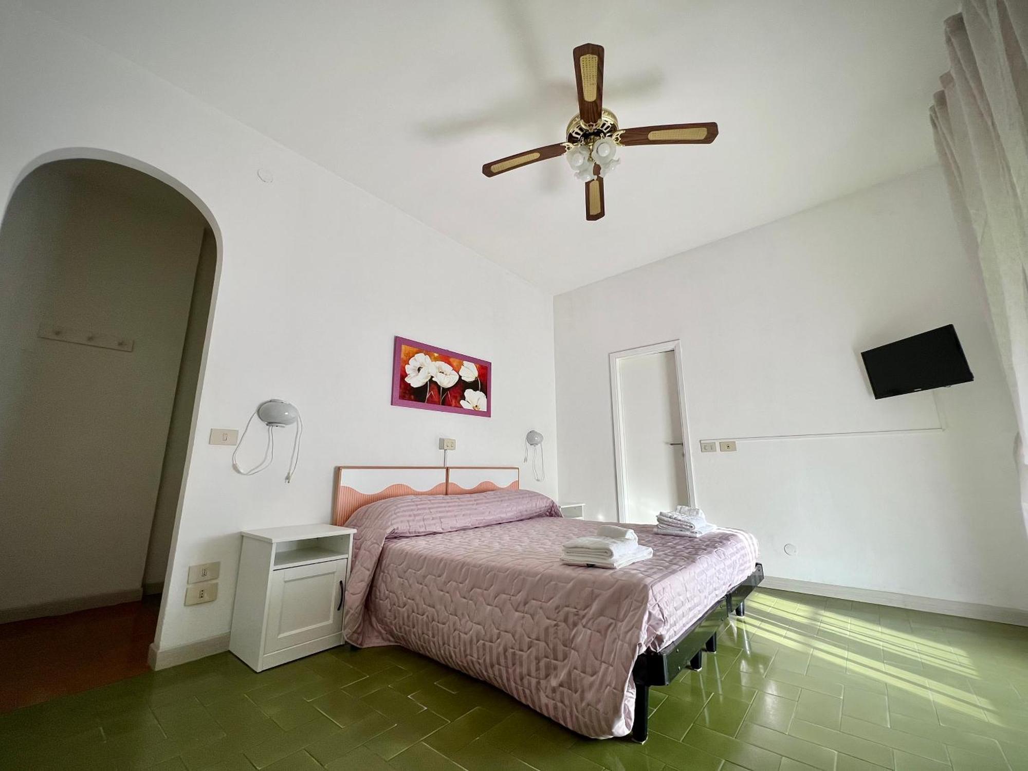 Bed&Breakfast Villa Lorena Форте дей Марми Екстериор снимка