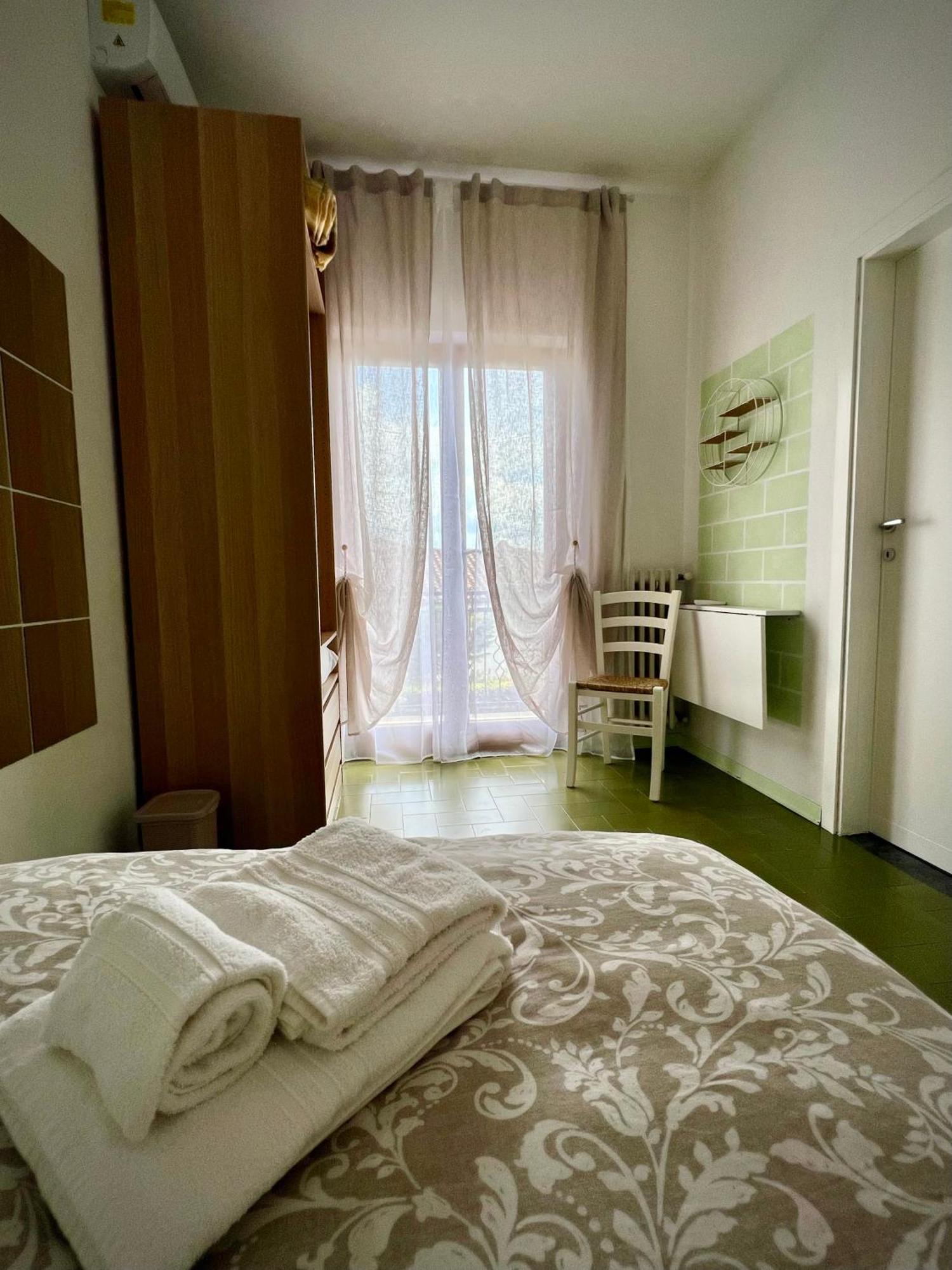 Bed&Breakfast Villa Lorena Форте дей Марми Стая снимка