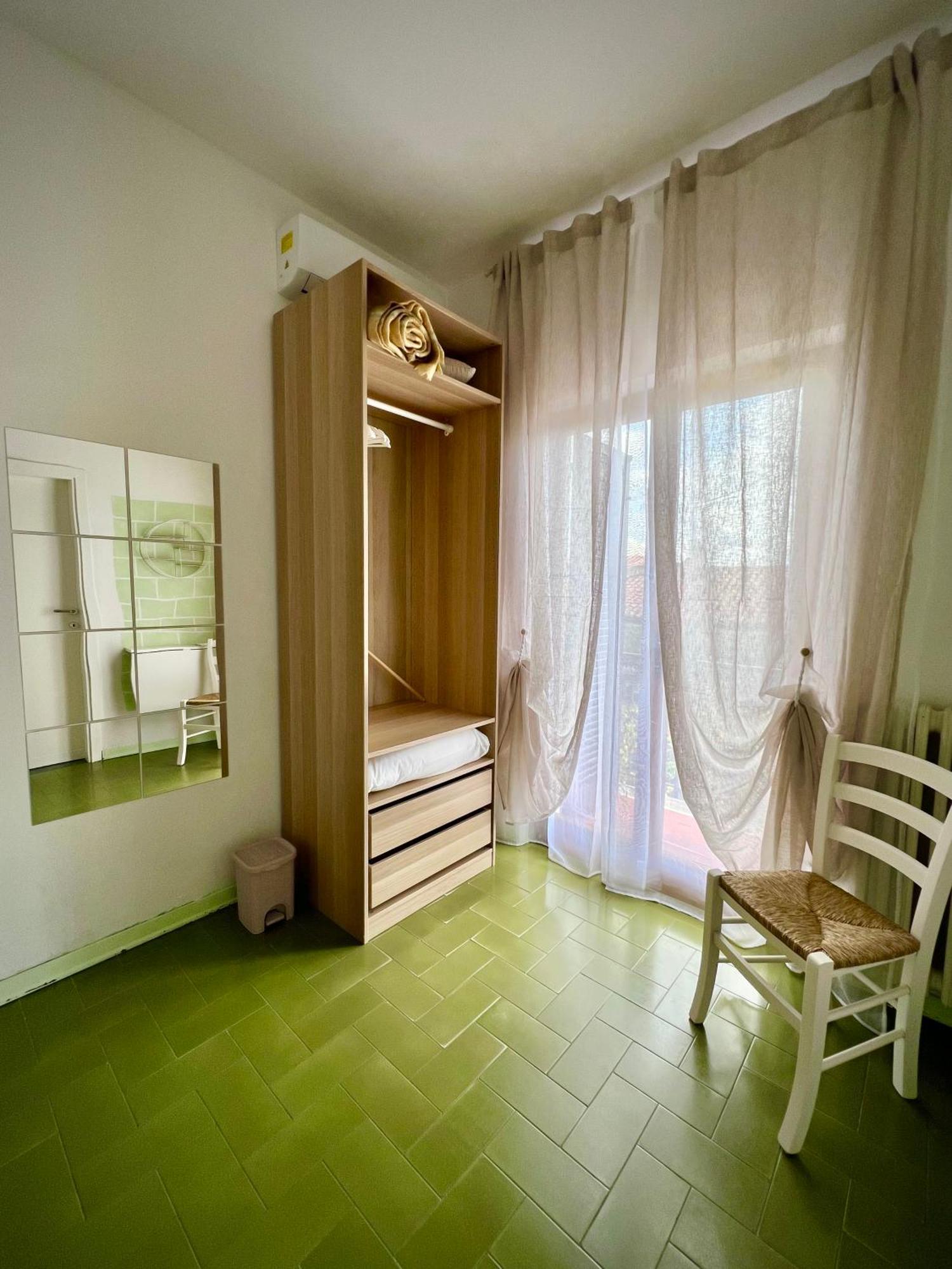 Bed&Breakfast Villa Lorena Форте дей Марми Стая снимка